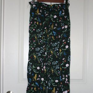 Pants with a beautiful pattern